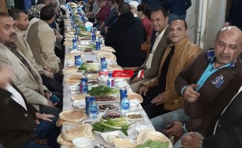 كنيسة الروم فى دمياط تنظم مائدة سحور رمضانية .. رمضان بيقربنا