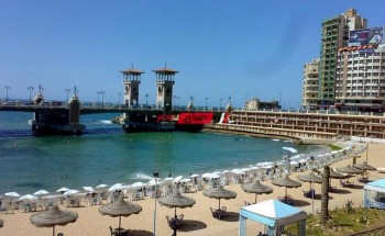 رفع الرايات الخضراء بشواطىء الإسكندرية واستقرار حالة البحر