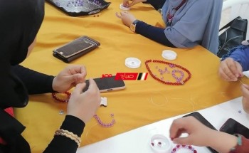 تدريب الفتيات على الاشغال اليدوية بمركز كفر سعد بدمياط لتنميه الحس الفن