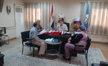 رئيس مركز ومدينة فارسكور بدمياط يعقد لقاء مع المواطنين لبحث مشاكلهم
