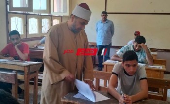 رئيس معاهد دمياط يتفقد لجان امتحانات الثانوية الأزهرية