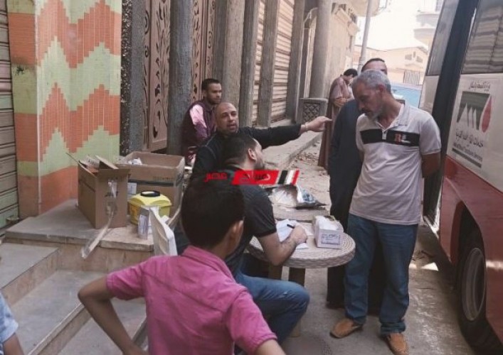 أوقاف دمياط تنظم حملة للتبرع بالدم امام مسجد بالسنانية