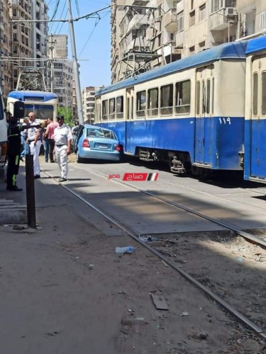 اصابة شخص في حادث تصادم سيارة ملاكي بترام الرمل في الإسكندرية