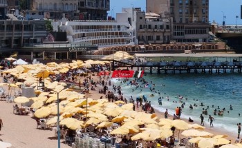 شواطىء الاسكندرية ترفع الرايات الخضراء بعد تحسن حالة الرياح
