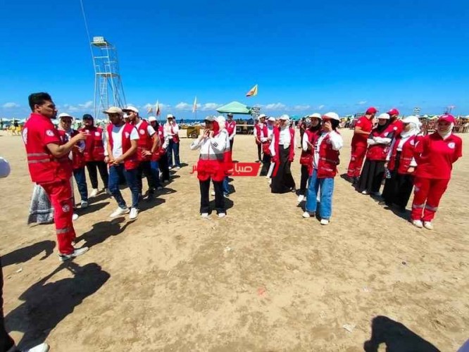 انطلاق فعاليات مبادرة الهلال الأحمر بشواطئ رأس البر تحت شعار “صيف آمن”