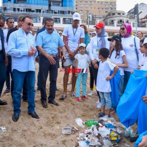 انطلاق مبادرة تنظيف قاع شاطىء ستانلي من النفايات بمحافظة الإسكندرية
