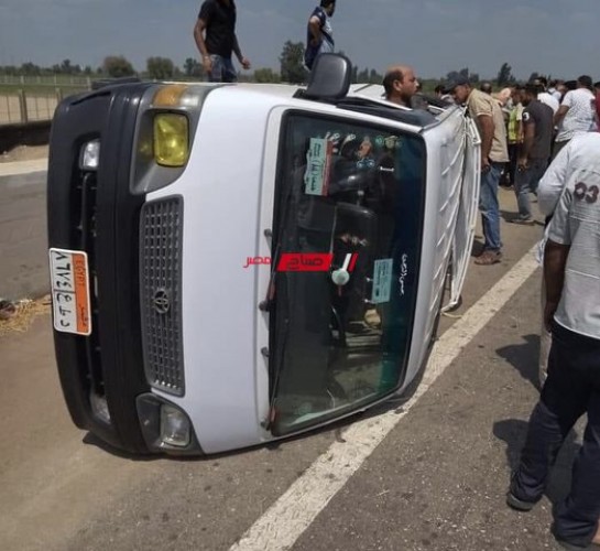 اصابة 3 اشخاص في حادث مروع بين سيارة ميكروباص وملاكي على طريق جمصة – دمياط