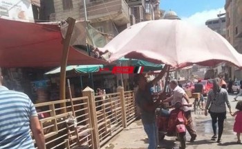 شن حملة مكبرة لإزالة التعديات على الطريق العام بشوارع دمياط