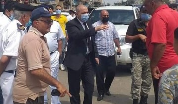 لأول مرة .. مدير الأمن بدمياط يقود حملة لرفع الإشغالات بشوارع مدينة فارسكور