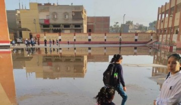 بالصور غرق فناء مدرسة بالمياه في دمياط مع أول يوم دراسي 2022-2023