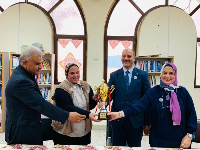 مدير تعليم الإسكندرية يُكرم الفائزين في المسابقة القومية للمهارات للتعليم الفني