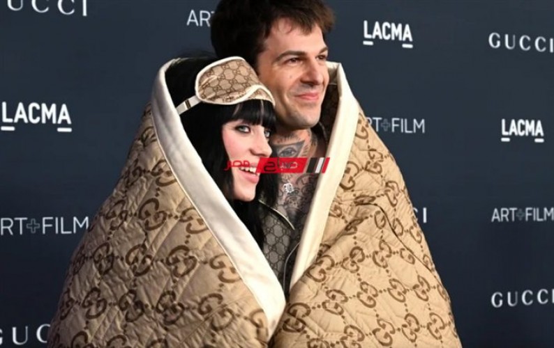 بيلي آيليش وحبيبها باللحاف على السجادة الحمراء في حفل Film Gala