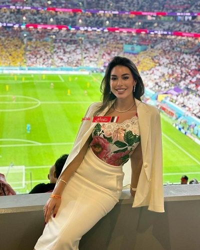 ياسمين صبري تنشر صور لها من المباراة الافتتاحية لكأس العالم قطر 2022 على ملعب البيت