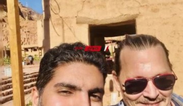 وزير الثقافة السعودي ينشر صورة له برفقة النجم العالمي جوني ديب