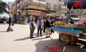 رئيس محلية كفر سعد بدمياط يقود حملة اشغالات مكبرة لازالة تعديات شوارع المدينة