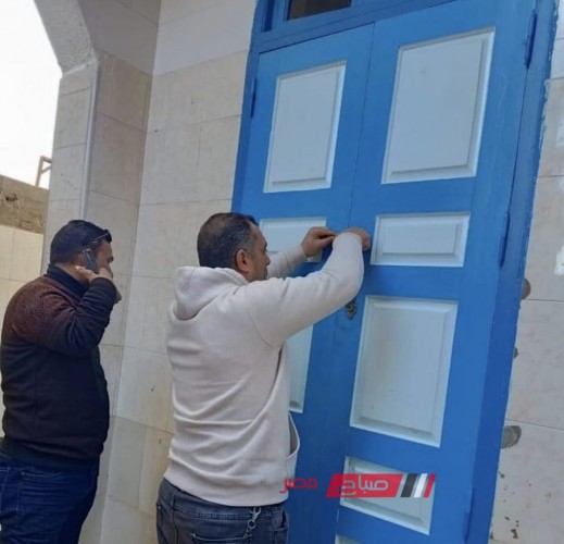 غلق وتشميع ورشة بدون تراخيص بمدينة كفر البطيخ في دمياط