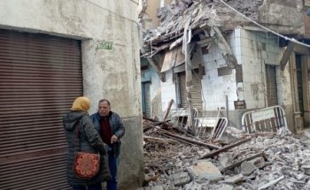 تساقط أجزاء من عقار بمنطقة اللبان في الإسكندرية بسبب الطقس الغير مستقر