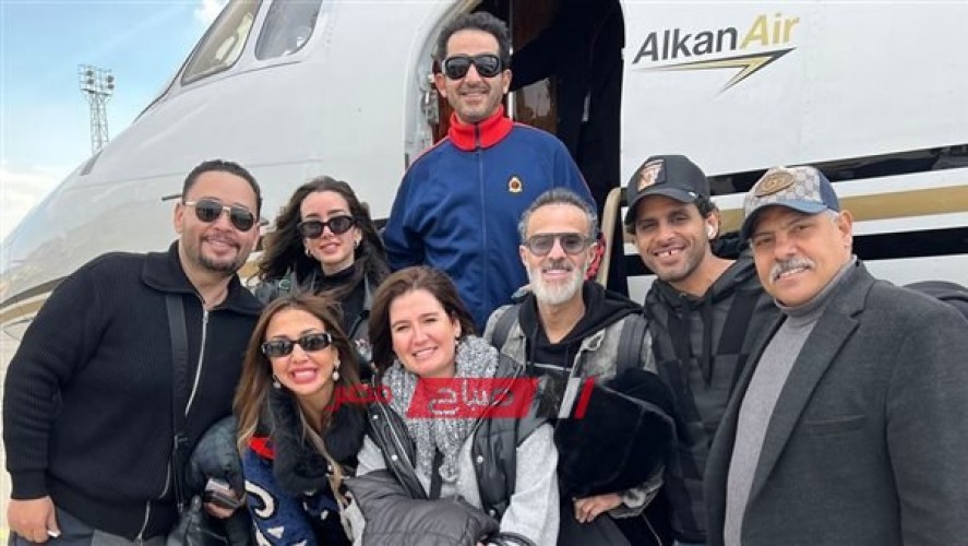أحمد حلمى يطير مع أسرة مسرحية “ميمو” إلي الرياض