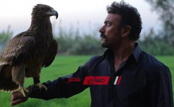 أحمد العوضي يكشف سر ظهوره مع طائر جارح في برومو مسلسل “ضرب نار”