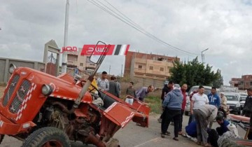 اصابه شخص في حادث جرار زراعي على طريق ميت ابو غالب بدمياط