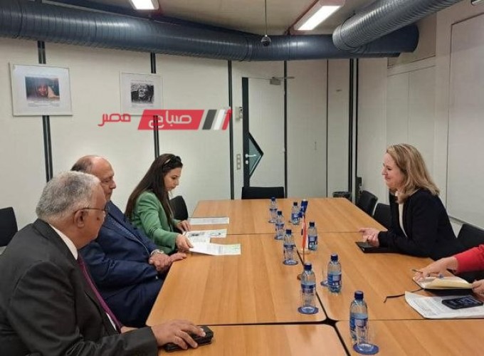 وزير الخارجية يلتقي المديرة الجديدة لمنظمة الهجرة الدولية في جنيف