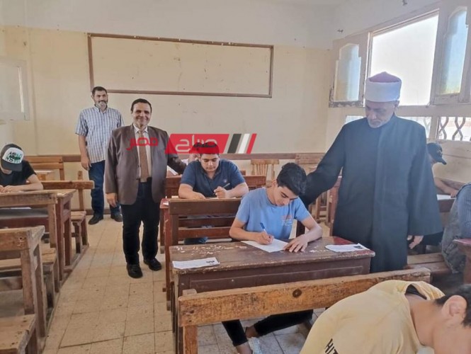 رئيس منطقة دمياط الازهرية يتفقد امتحانات الشهادة الثانوية ويؤكد على عدم تلقي شكاوى