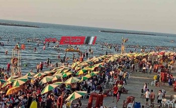 استمرار الاقبال الكبير على شواطئ رأس البر خلال ايام العطلة للاحتفال بثورة يوليو