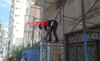 إزالة أعمال مخالفة بدون ترخيص بمدينة دمياط