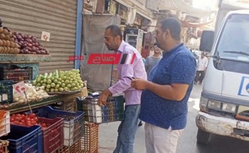 شن حملة مكبرة لإزالة إشغالات وتعديات على الطريق بقرية الرحامنه بدمياط