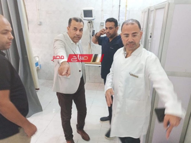 وكيل وزارة الصحة بدمياط يتفقد سير العمل داخل مستشفي الروضة المركزى في جولة مفاجئة