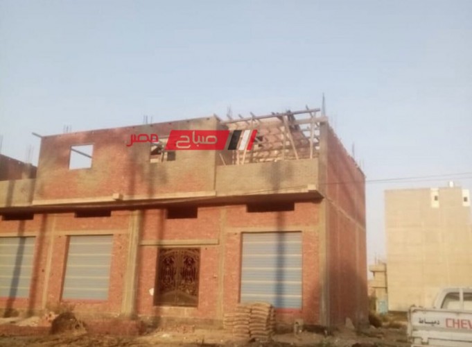التصدي لاعمال بناء طابق اول علوى بدون ترخيص في قريه الرياض بدمياط