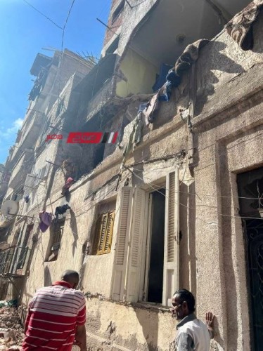 انهيار أجزاء من عقار في حي الجمرك بمحافظة الإسكندرية