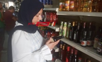 حملة للتفتيش على المصانع والمحلات المخصصة بالمنتجات الغذائية في قرية جمصة بدمياط