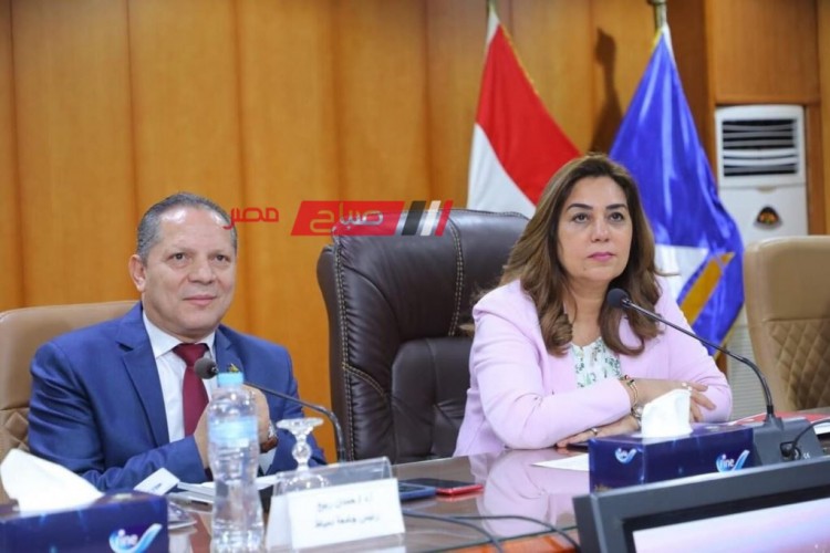 محافظ دمياط تشهد فعاليات الندوة التعريفية ببرنامج ” المرأة تقود بالمحافظات المصرية “