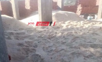 ايقاف اعمال بناء طابق بدون ترخيص في قريه الرياض بدمياط
