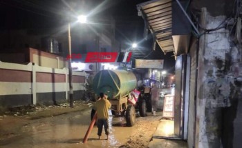 تكثيف جهود محليات دمياط لكسح مياه الامطار من الشوارع الرئيسية والفرعية