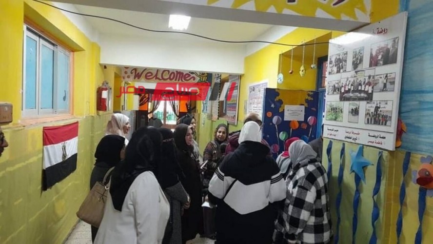 بالصور اقبال كبير على لجان التصويت في مدينة رأس البر