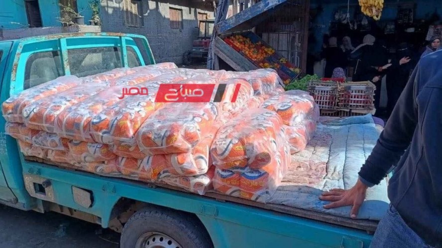 توزيع أطنان من السكر بسعر 27 جنيه للكيلو في كفر سعد بدمياط