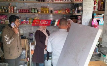 حملة تموينية مكبرة تتفقد المحلات التجارية والغذائية في كفر سعد بدمياط