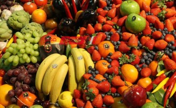 ننشر اخر أسعار الفاكهة بالتعامل السوقي اليوم الاثنين 15-1-2024