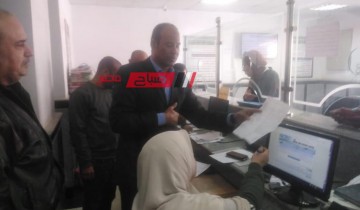 رئيس محلية كفر البطيخ بدمياط يتابع سير العمل داخل المركز التكنولوجى لخدمة المواطنين