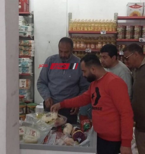 رئيس محلية كفر سعد بدمياط يقود حملة مكبره  لمراقبه الاسعار والمواد الغذائية