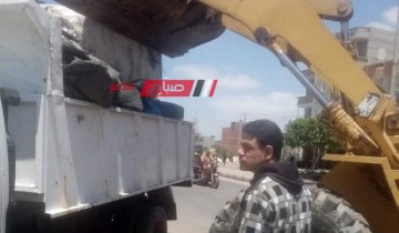 ضبط 2 طن خردة في حملة مكبرة على المخازن المخالفة في قرية الرياض بدمياط
