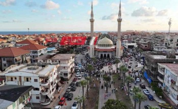 استمرار توافد المواطنين على مدينة رأس البر في اول ايام العيد