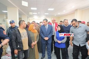 محافظ دمياط يتفقد قرية الوسطاني ويشهد توزيع المساعدات على المواطنين المتضررين من الأمطار 16 9D59184D 6DED 4A37 B6DC 175C97051563