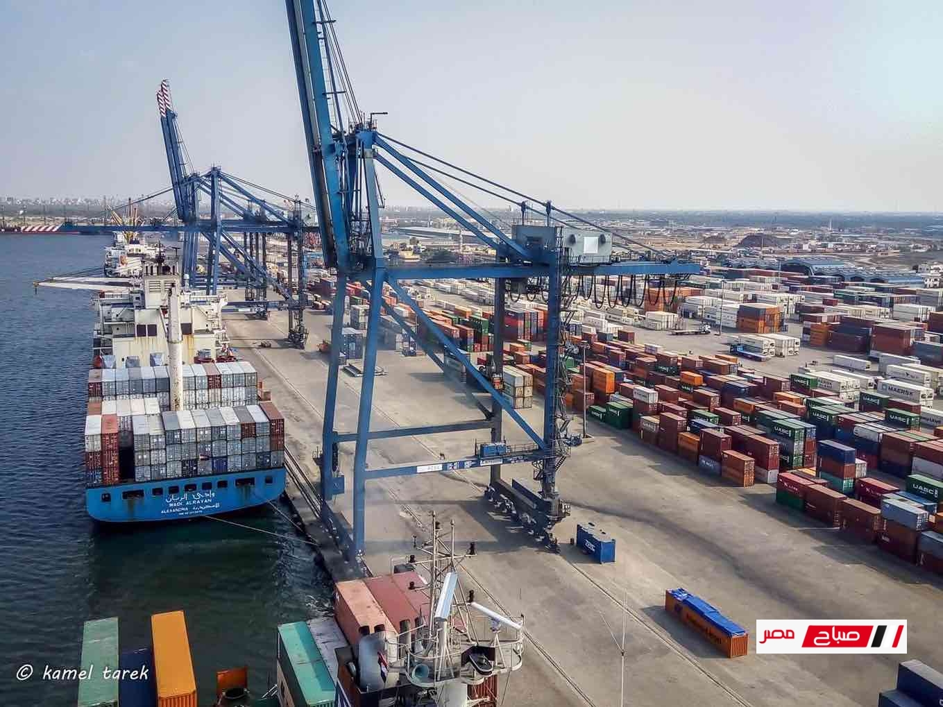 ميناء دمياط يستقبل 64180 طن من القمح لصالح القطاع العام