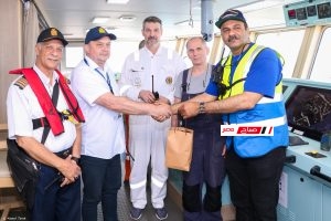 بالصور هيئة ميناء دمياط تحتفل باليوم العالمي للبحارة 13 ED7F5766 6CB5 4580 A2E8 E173517CF8A4