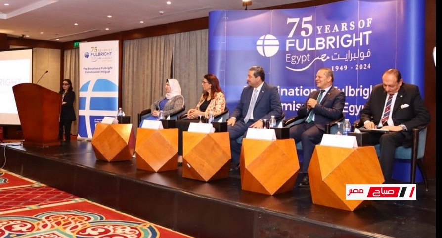 محافظ دمياط والمدير التنفيذى لهيئة فولبرايت ورئيس جامعة دمياط يشهدون ورشة عمل للتدريب على تنمية المهارات والتعريف ببرامج الهيئة