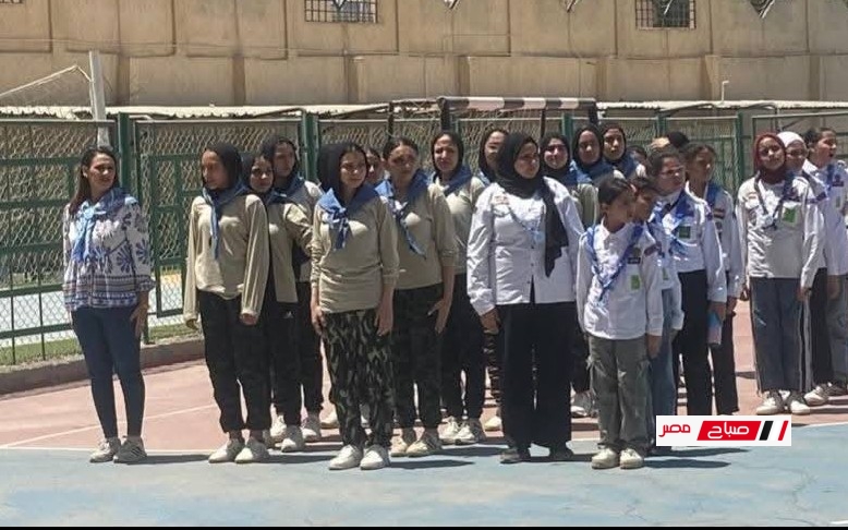طالبات مدرسة اللوزي بدمياط يتألقن بعرض “الصاعقة المصرية” في احتفالية مئوية المرشدات